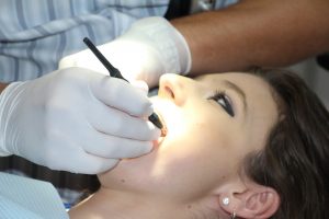 can salt water heal a gum infection