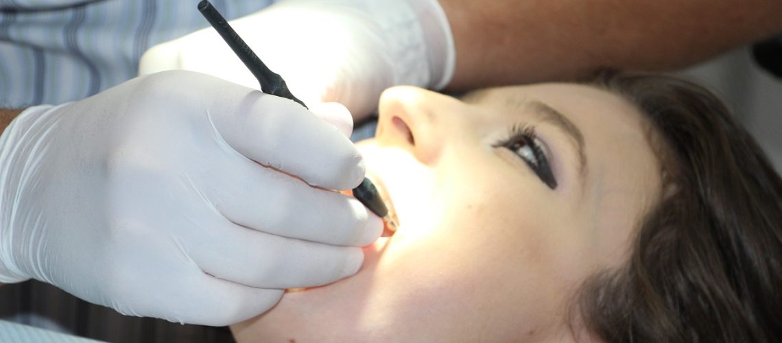 can salt water heal a gum infection